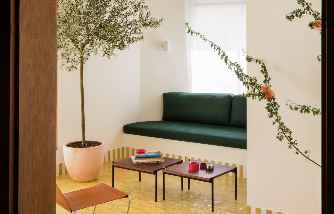 Home : L'appartement pavé de zellige coloré de Sierra + De La Higuera