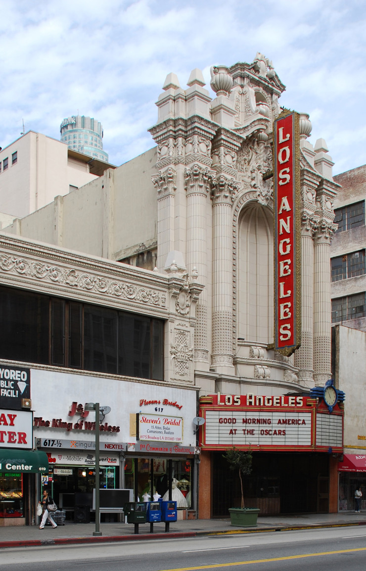 Le Los Angeles Theatre vu de l’extérieur.