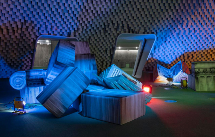 Center for the Critical Appreciation of Antiquity, l’installation d’Andreas Angelidakis dévoilée en 2022 à l’Espace Niemeyer, dans l’ancien antre du parti communiste, à Paris.