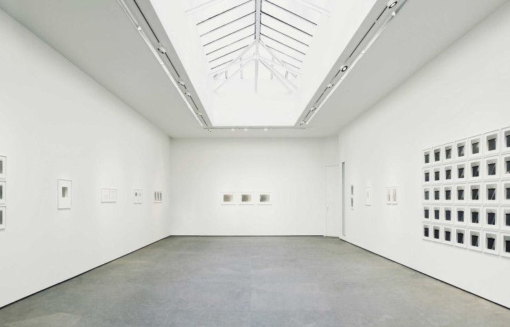 Spacieux et lumineux, l’espace d’exposition de la galerie permet une déambulation et une appréhension des oeuvres optimales.