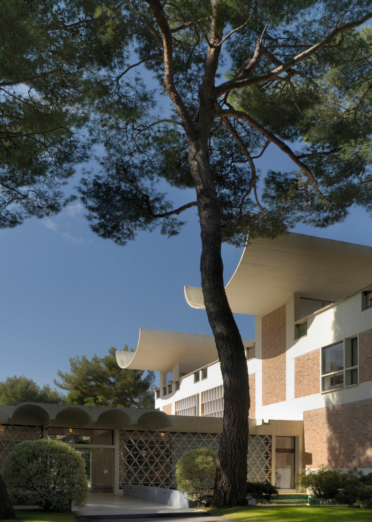 Le bâtiment d’origine, inauguré par André Malraux en 1964, avait été construit par l’architecte Josep Lluís Sert.