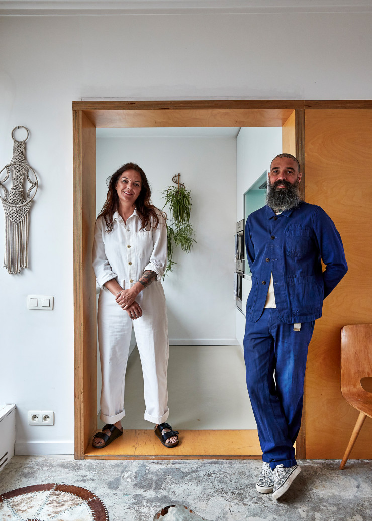 Aline Walther et Keith Hioco sont les stylistes à l’origine des deux labels de prêt-à-porter Eat Dust et Girls of Dust, dont une boutique vient tout récemment d’ouvrir au 34, rue Yves-Toudic (Paris Xe).