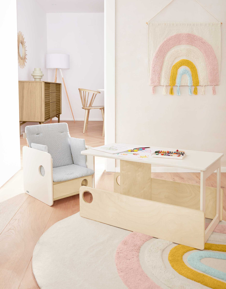 Bureau et chaise pour enfant, inspirés de la méthode Montessori