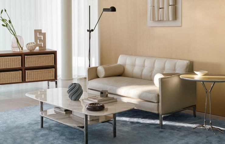 Canapé design conçu par Philippe Starck pour Volage EX-S Night, le concept qui transforme l’espace nuit en un ilot de bienêtre contaminé par le mobilier d’une suite.