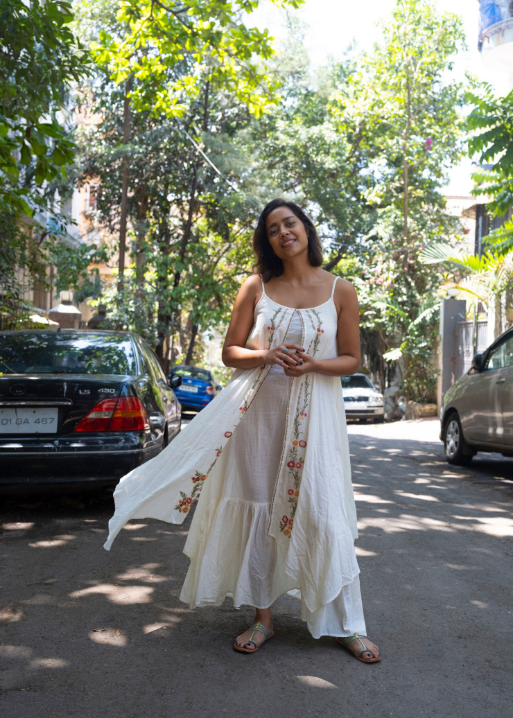 L’actrice Shahana Goswami, star du cinéma en langue hindie (mais elle joue aussi en bengali), tourne avec les réalisatrices de statures internationales comme Nandita Das ou Deepa Mehta, ainsi que dans la série à succès de Netflix Bombay Begums, dans laquelle elle campe une banquière bombayenne aux prises avec un monde encore patriarcal.