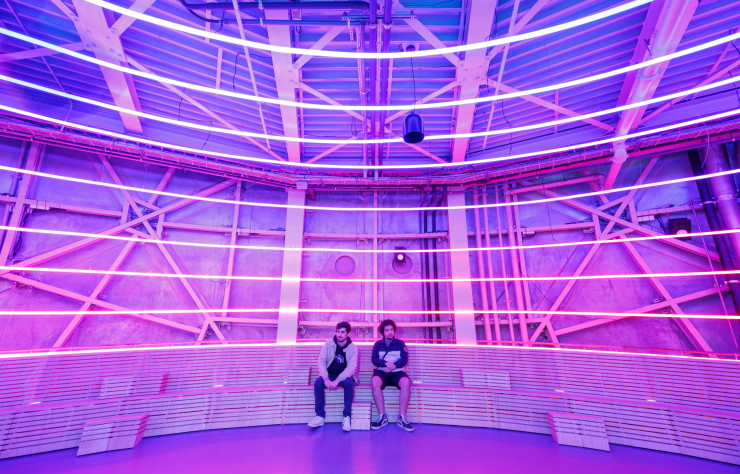 A l’intérieur de l’Atomium, à Bruxelles.