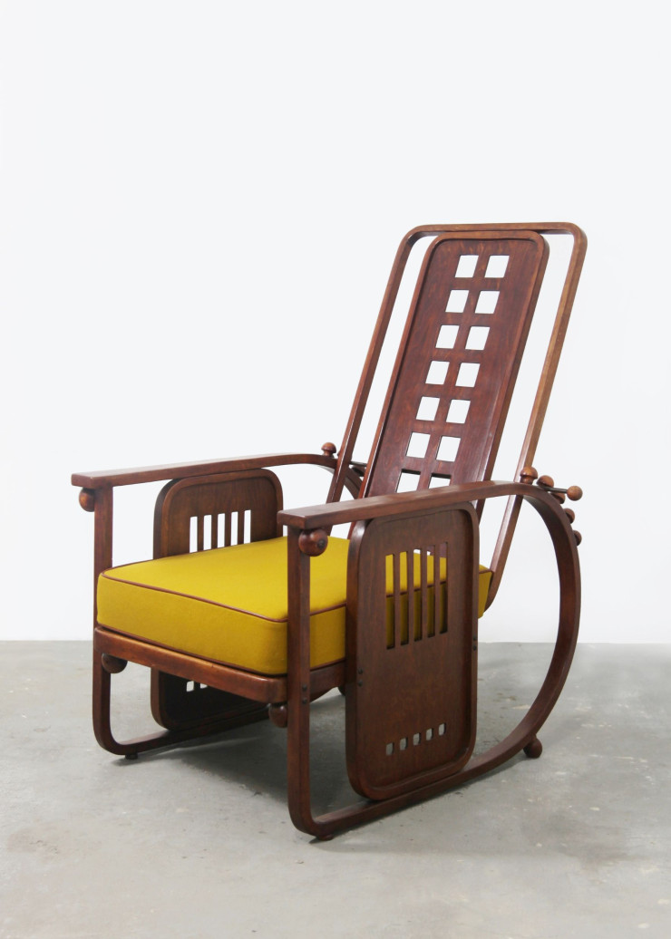 Modèle de fauteuil no 670, dit « Sitzmaschine » (1905), de Josef Hoffmann (J.J. Kohn).