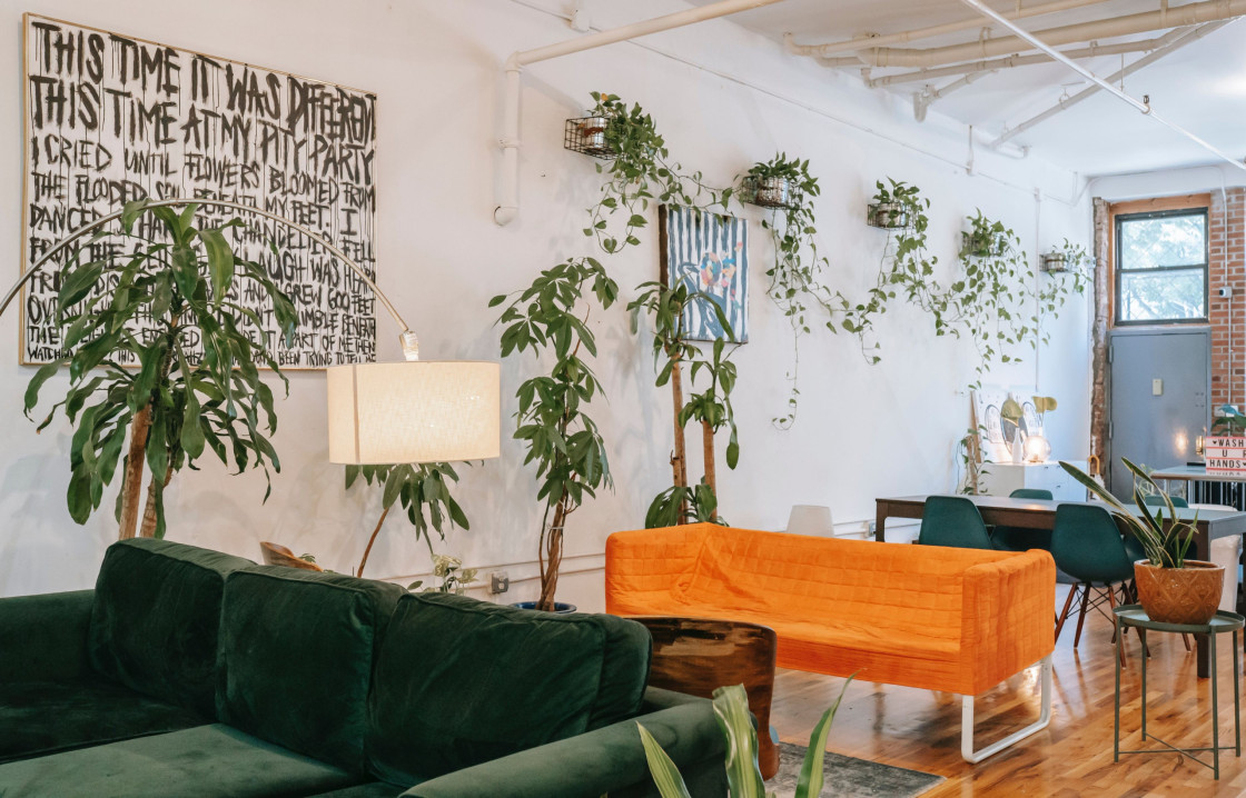 7 meubles colorés pour apporter de la joie à votre intérieur - IDEAT