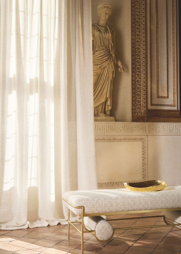 La collection de tissus printemps-été 2024 de Misia prend place dans deux galeries du palais Farnèse, à Rome, majestueux édifice dont l’éditeur est devenu mécène et qui accueille le siège de l’ambassade de France en Italie.