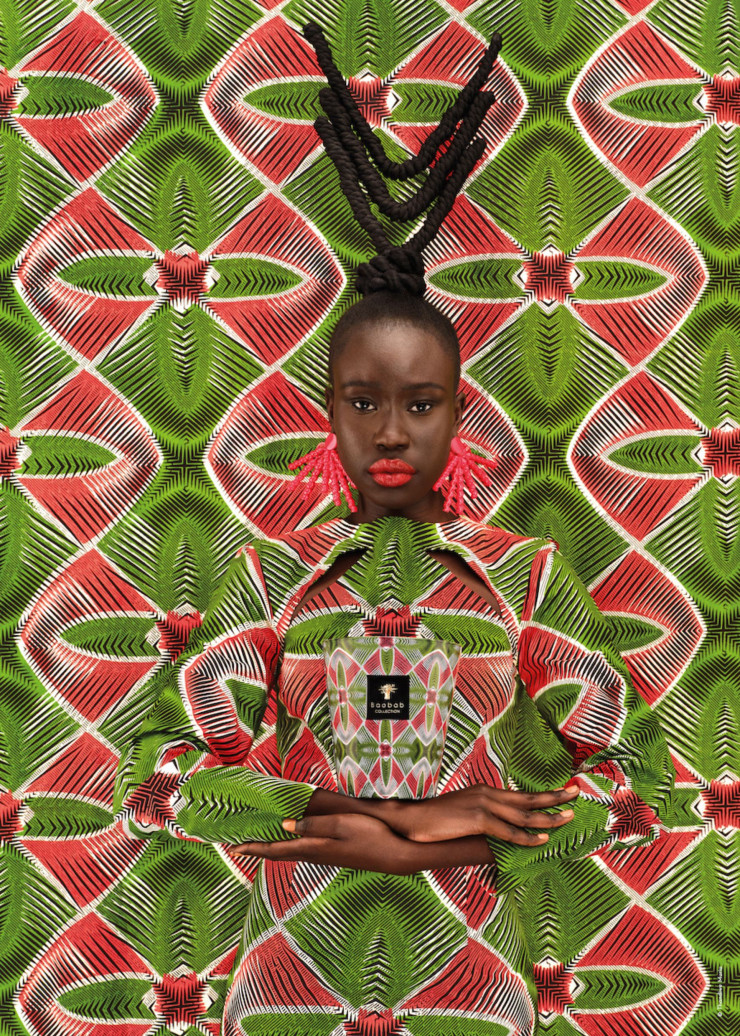 Pour sa dernière campagne publicitaire, le parfumeur d’intérieur Baobab, qui multiplie les éditions limitées de sa collection de bougies « Maxi Wax », collabore avec la photographe Thandiwe Muriu.