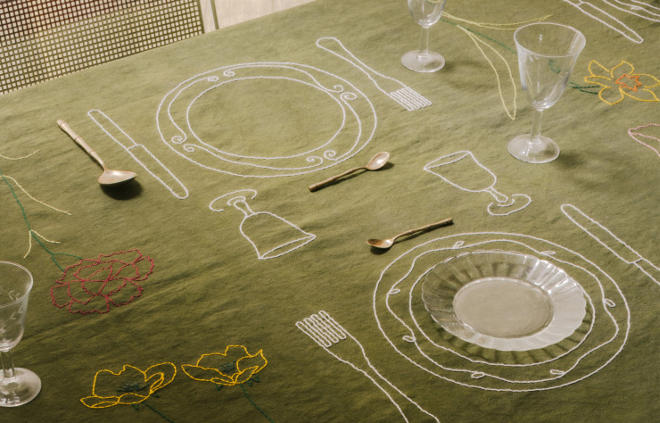 Détail de l’une des trois nappes imaginées par Sarah Espeute pour son exposition à la Manufacture Royale de Lectoure. © MVerret