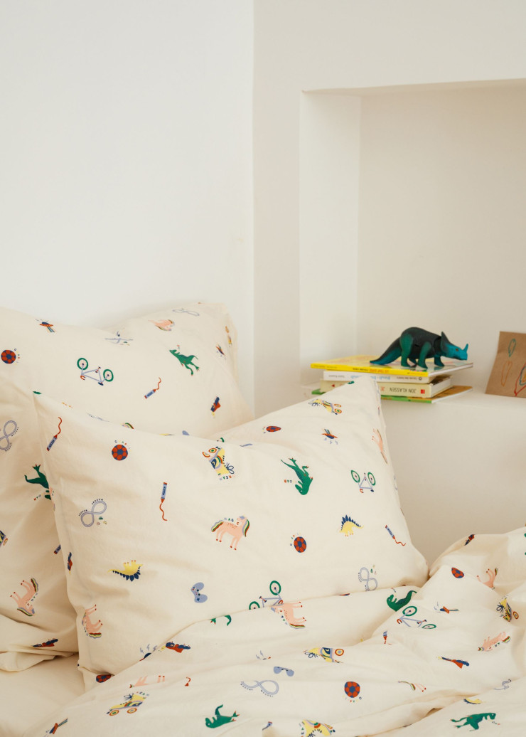 La housse de couette « Le Toys Club » est idéale pour égayer une chambre d’enfant.