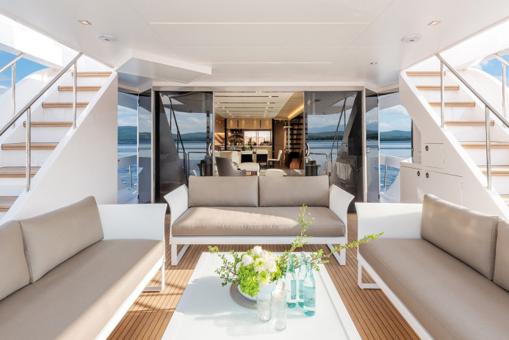 Les assises de la collection « Komfy » de Sifas. Idéale pour aménager la terrasse d’un yatch.