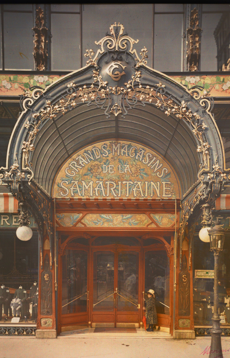 Marquise de l’entrée principale du magasin 2, la Samaritaine, Paris, Vers 1910. © Grands Magasins de la Samaritaine – Maison Ernest Cognacq / Studio Marmand 