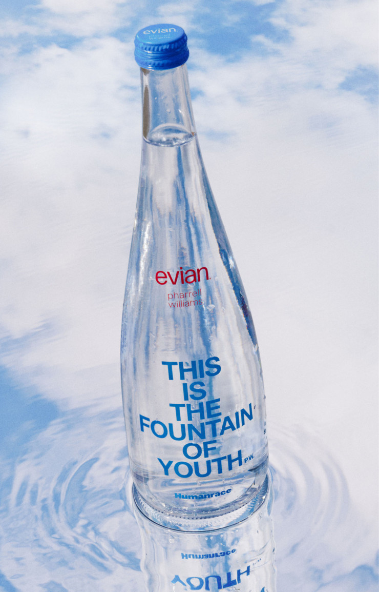 evian-pharrell-williams-secret-santa-noel-ideat-2024