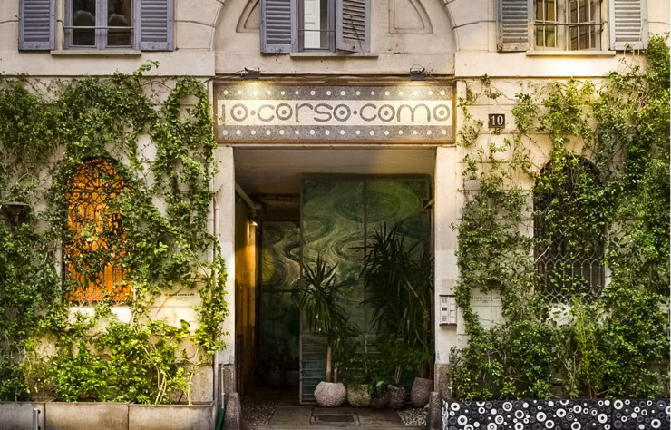 La façade du 10, Corso Como, à Milan.