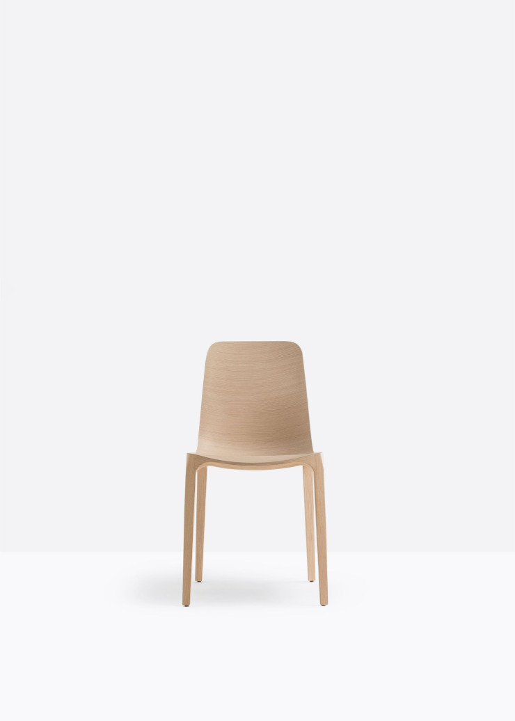 La chaise Frida 752, un savant mélange de robustesse et de légèreté.