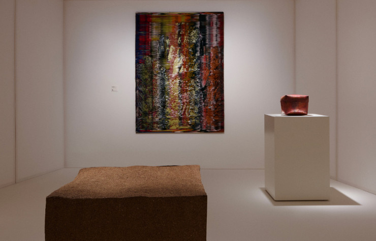 Vue de l’exposition des finalistes du Loewe Foundation Craft Prize 2025, au musée national Thyssen-Bornemisza, à Madrid.