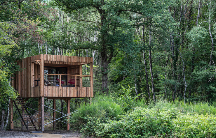L’une des cabanes perchées de Loire Valley Lodge.