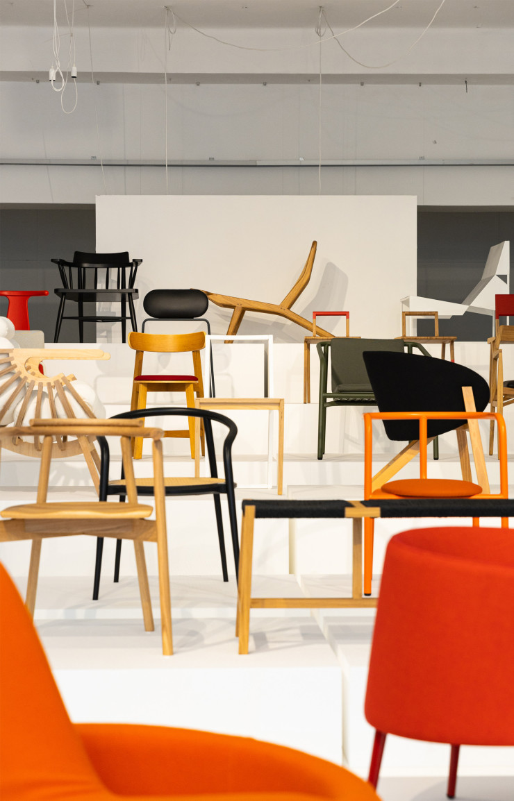 Marco Sousa Santo présentait « Chairman », une exposition retraçant quinze années de son travail pour son propre label de design, Branca.