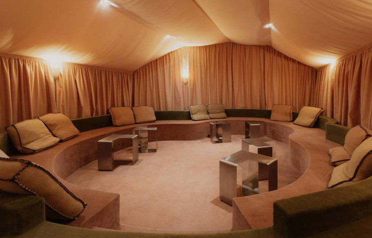 Au sous-sol de Journey, une pièce cachée inspirée des conversation pits est disponible à la privatisation.