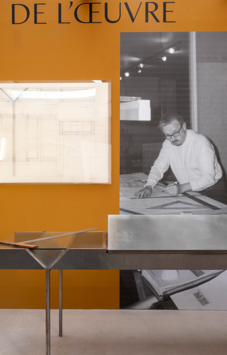 Moins célèbre que Charlotte Perriand ou Jean Prouvé, Maxime Old (1910-1991) a pourtant dessiné une esthétique du quotidien subtile et résolument moderne.