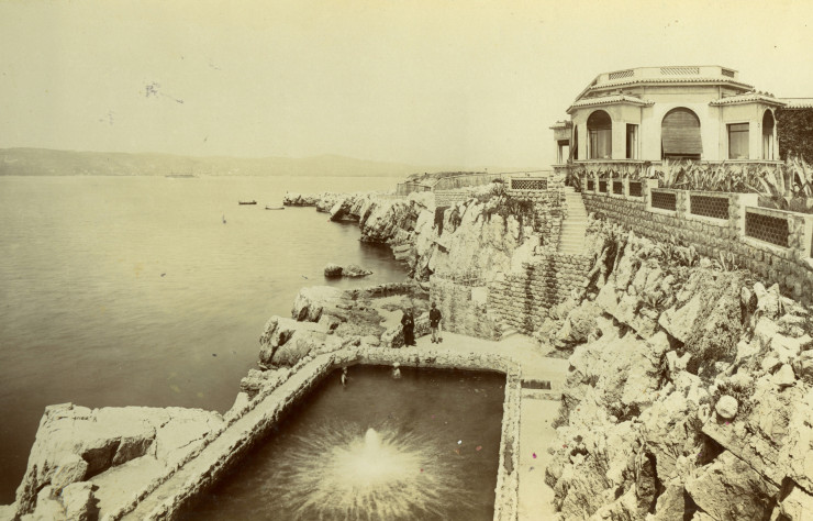 La piscine de l’hôtel Cap Eden Roc entre 1917 et 1920.