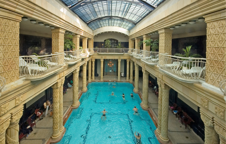 Gellért, Budapest, Hongrie, 1918 : l’art du bain version Sécession viennoise