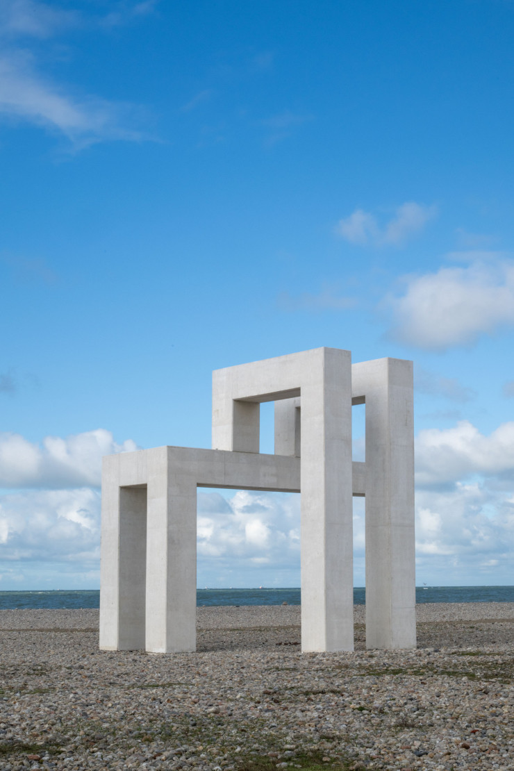 Ville la plus peuplée de Normandie, Le Havre possède deux façades maritimes : celle de son industrie portuaire et celle de sa promenade en front de mer qui s’étire sur plusieurs kilomètres.