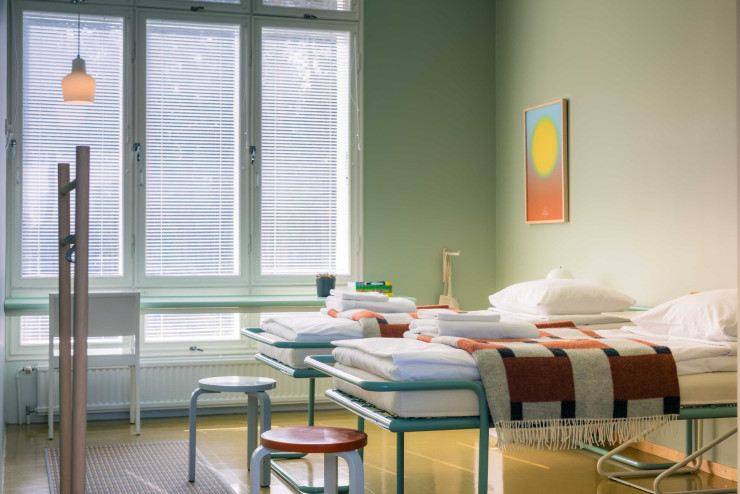 L’une des chambres doubles du Paimio Sanatorium en Finlande.