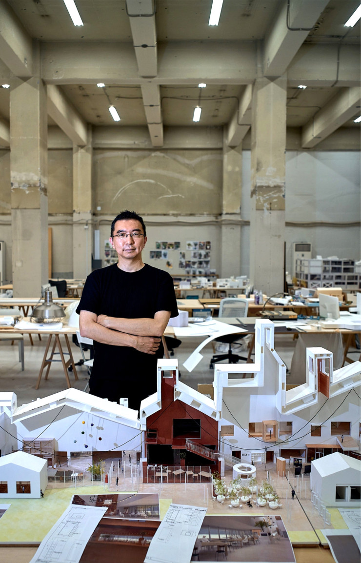 Portrait de Sou Fujimoto, architecte japonais né en 1971.