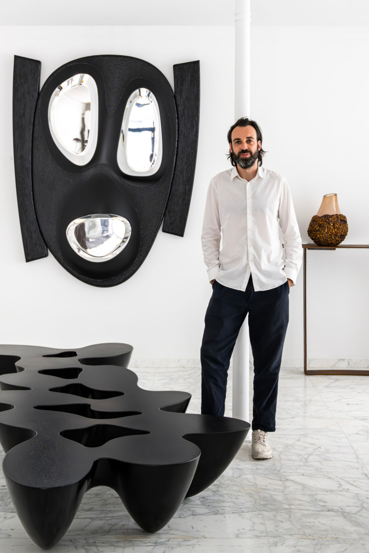 Victor Gastou, lors de l’exposition « Territoire » d’Emmanuel Babled, à la Galerie Yves Gastou, en septembre 2024.