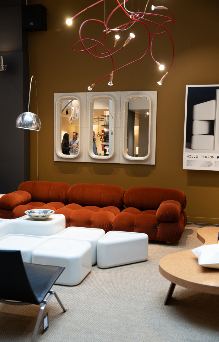 À l’intérieur de la Nordiska Galleriet/NO GA.