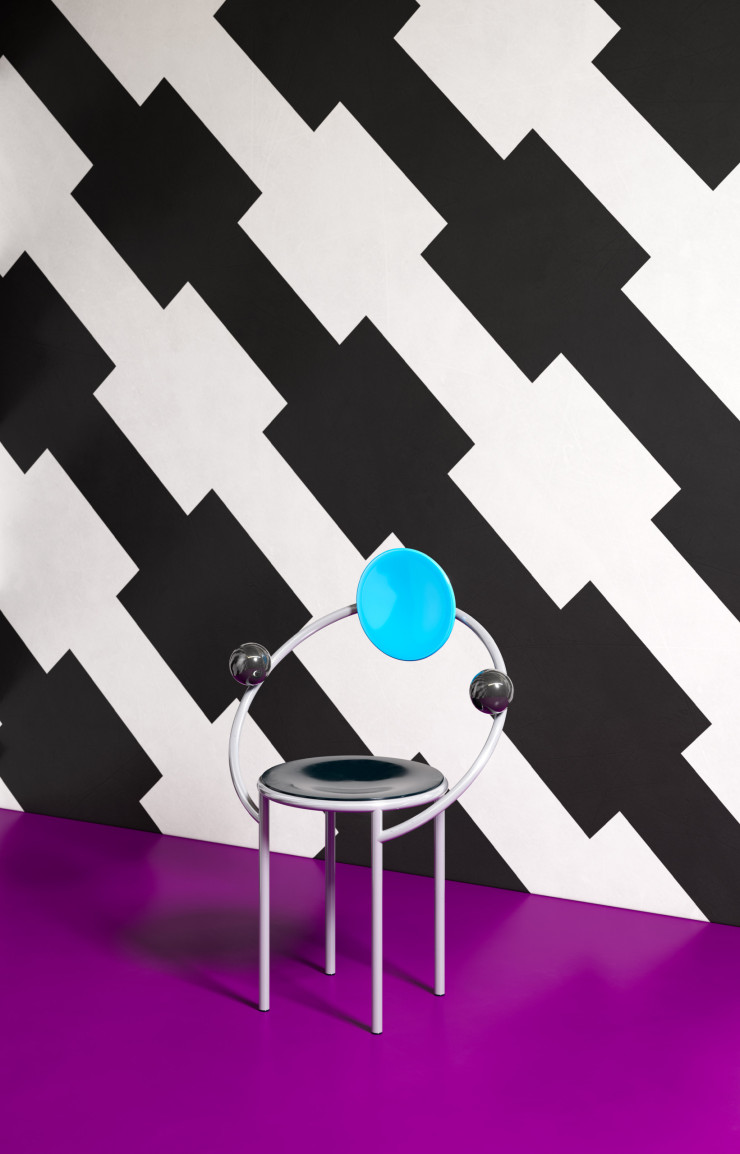 Le fauteuil First (Memphis Milano, 1983) est une pièce emblématique du design italien des années 1980. © Courtesy of Memphis