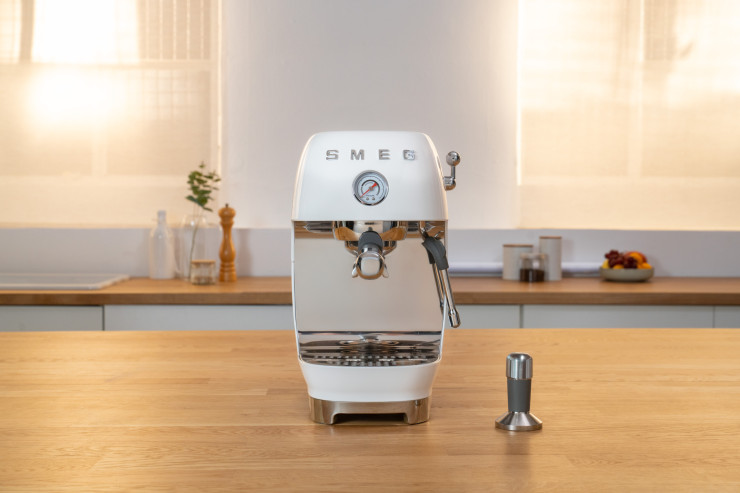 Smeg machine Expresso manuelle couleur blanc