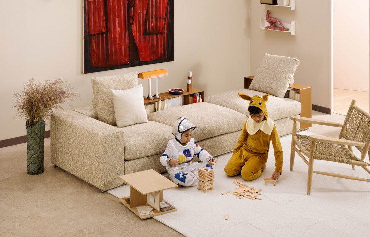 Un Canapé pour la vie. Editorial IDEAT N°176 Mars-Avril 2026À 40 ans, quand l&rsquo;enfance s&rsquo;installe. ©IDEAT