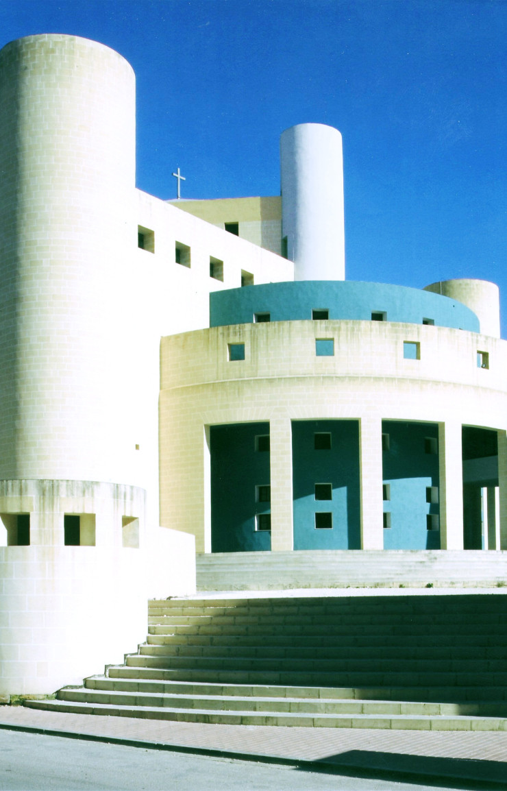 Église et cloître Saint-François-d’Assise, à Qwara (1990-1996).
