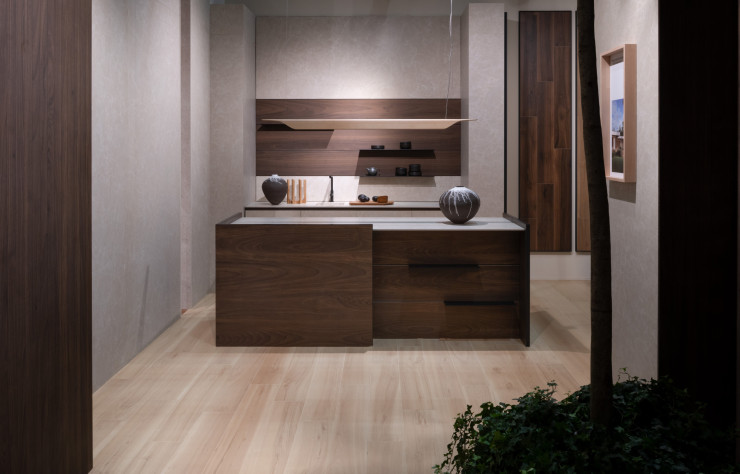 À Cersaie, Atlas Concorde présentait 5 nouvelles familles de produits réinterprétant la pierre, le bois, le marbre ou encore le béton.