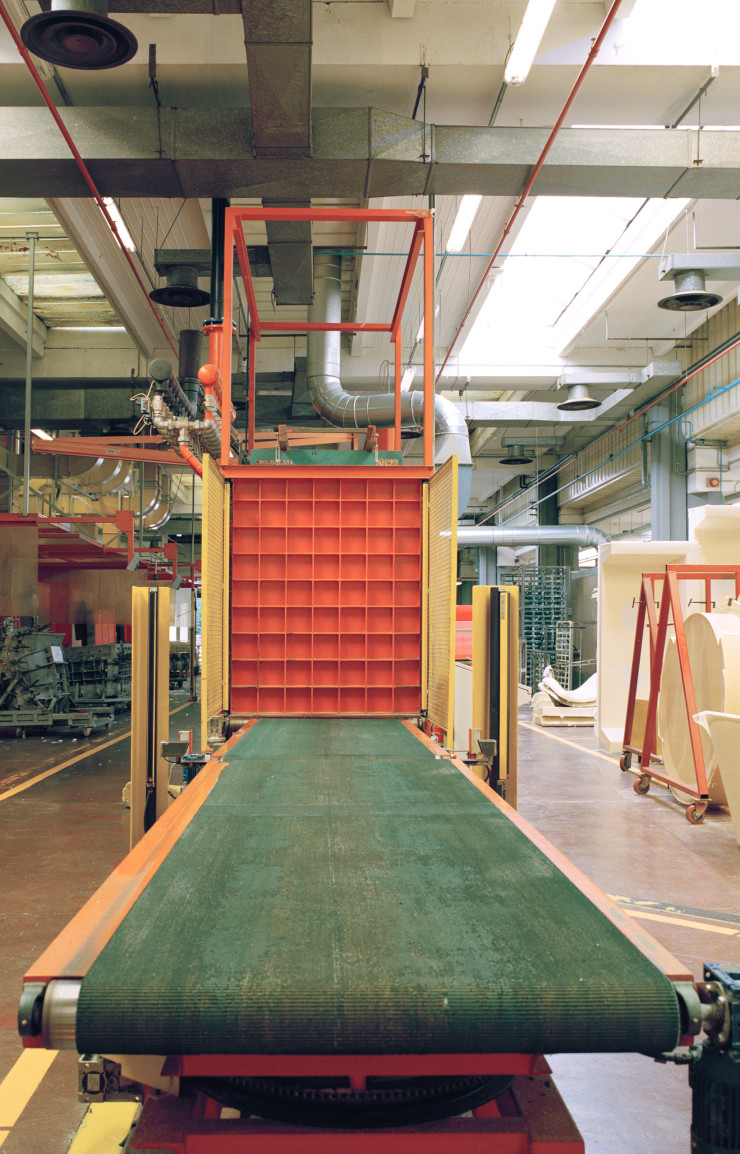 Le département mousse de l’usine de B&B Italia.