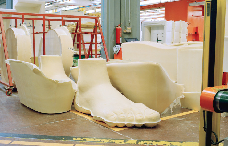 Le façonnage du fauteuil Up 7 de la collection « Up » de Gaetano Pesce.