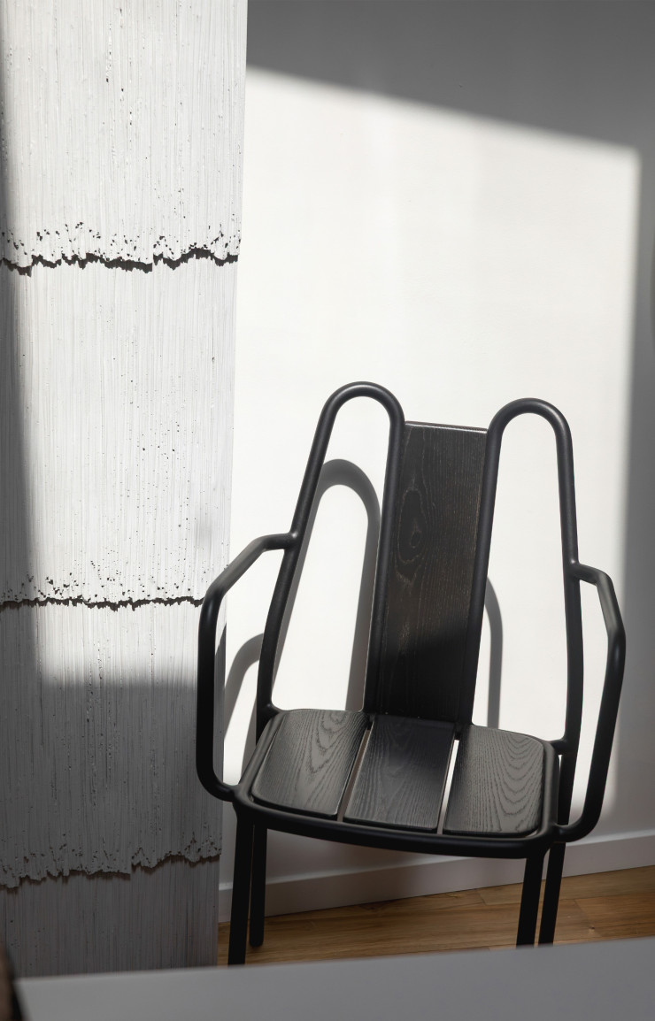 Chaise de la collection « Osaka 25 », de Jean-Baptiste Fastrez (Tectona x Mobilier national).