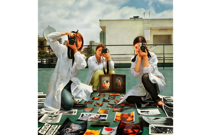 Mami Kiyoshi, Miss Otsuka and Matsui and Wakabayashi, Japon, série New Reading Portraits (2004), de Mami Kiyoshi.
