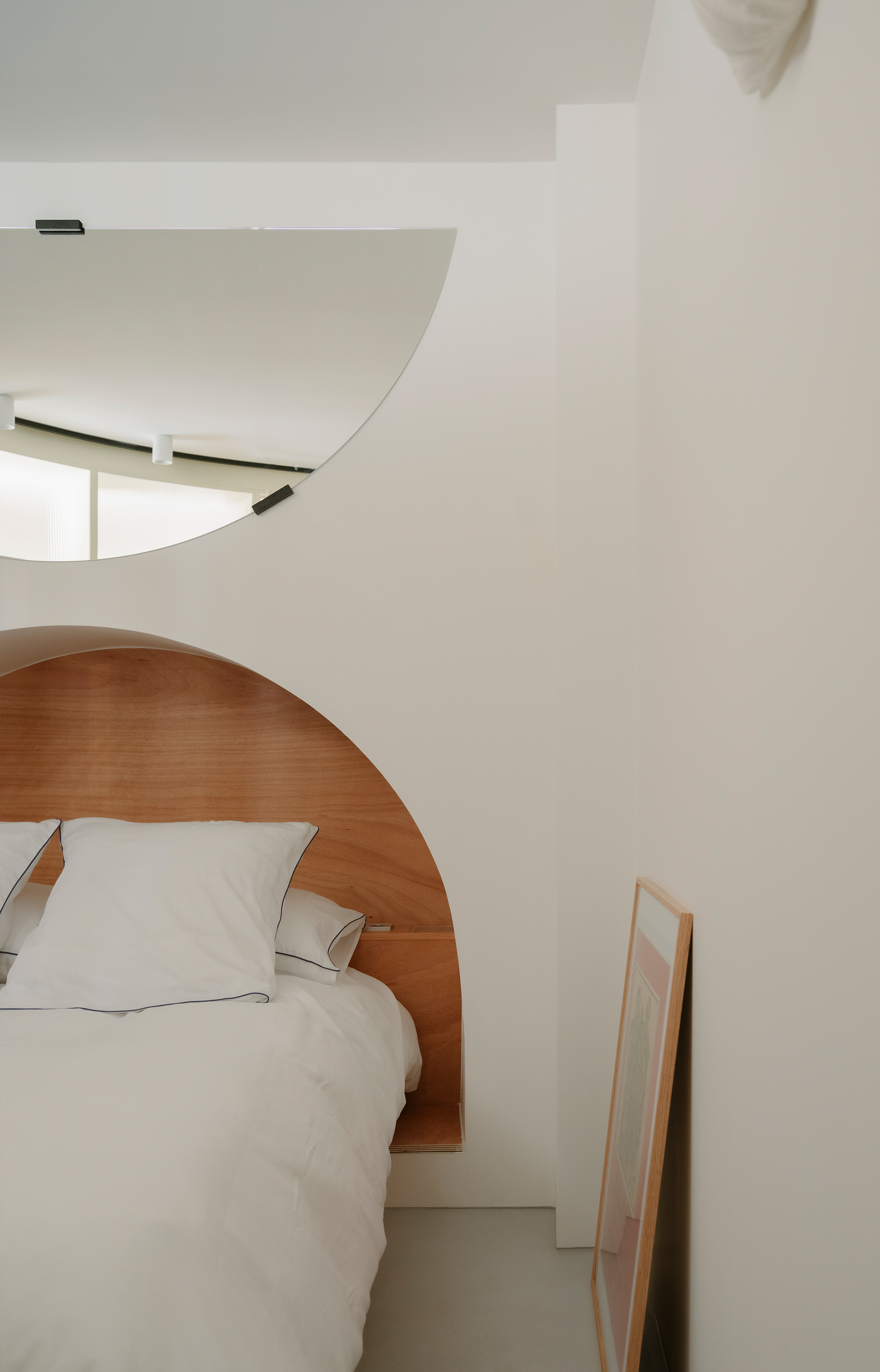 Montmartre arrondit les angles : un pied-à-terre sculptural signé Briand&Berthereau - IDEAT