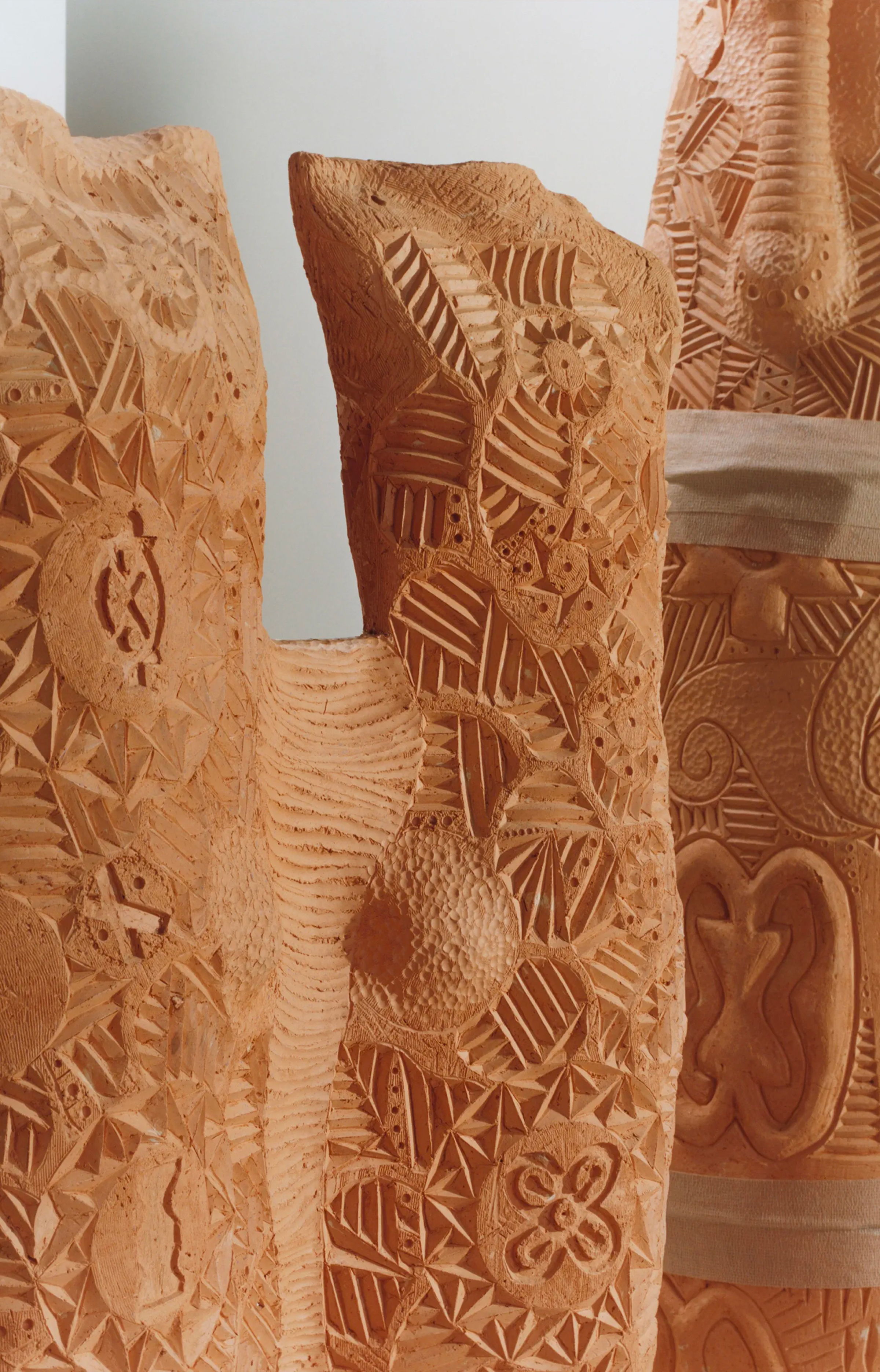 Entre feu, terre et lumière - les finalistes immanquables du Loewe Foundation Craft Prize 2025 - Kobina Adusah - IDEAT