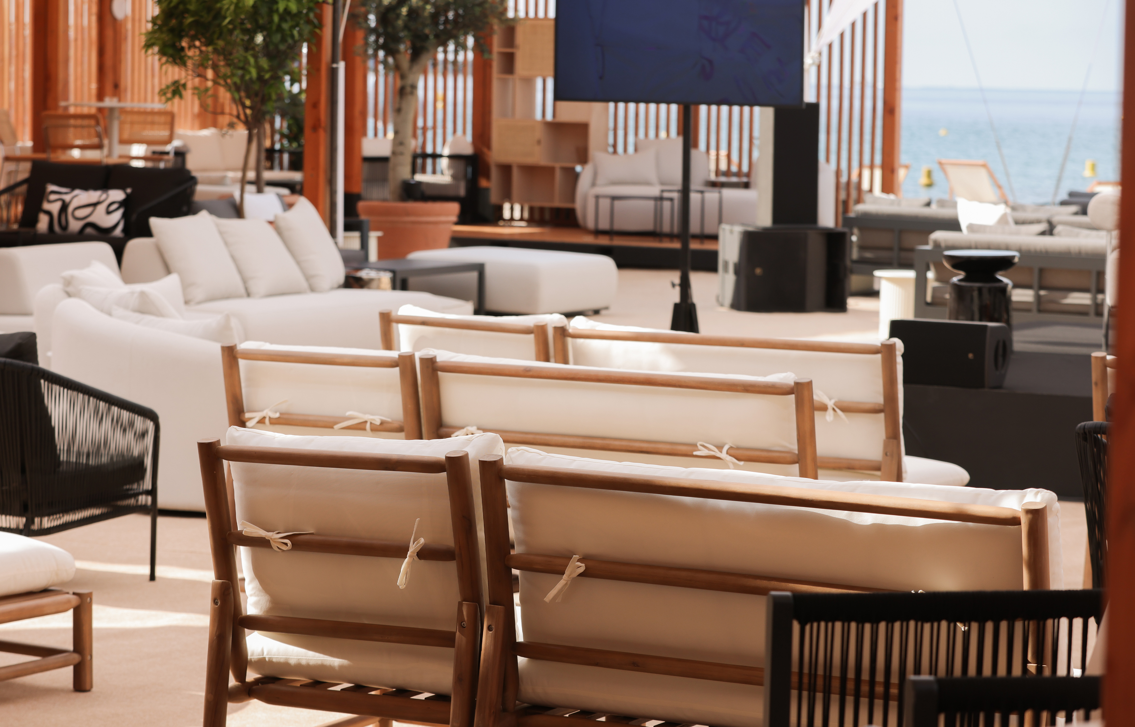 Festival de Cannes 2025 : Maisons du Monde tente le grand écart entre déco accessible et glamour de tapis rouge - IDEAT