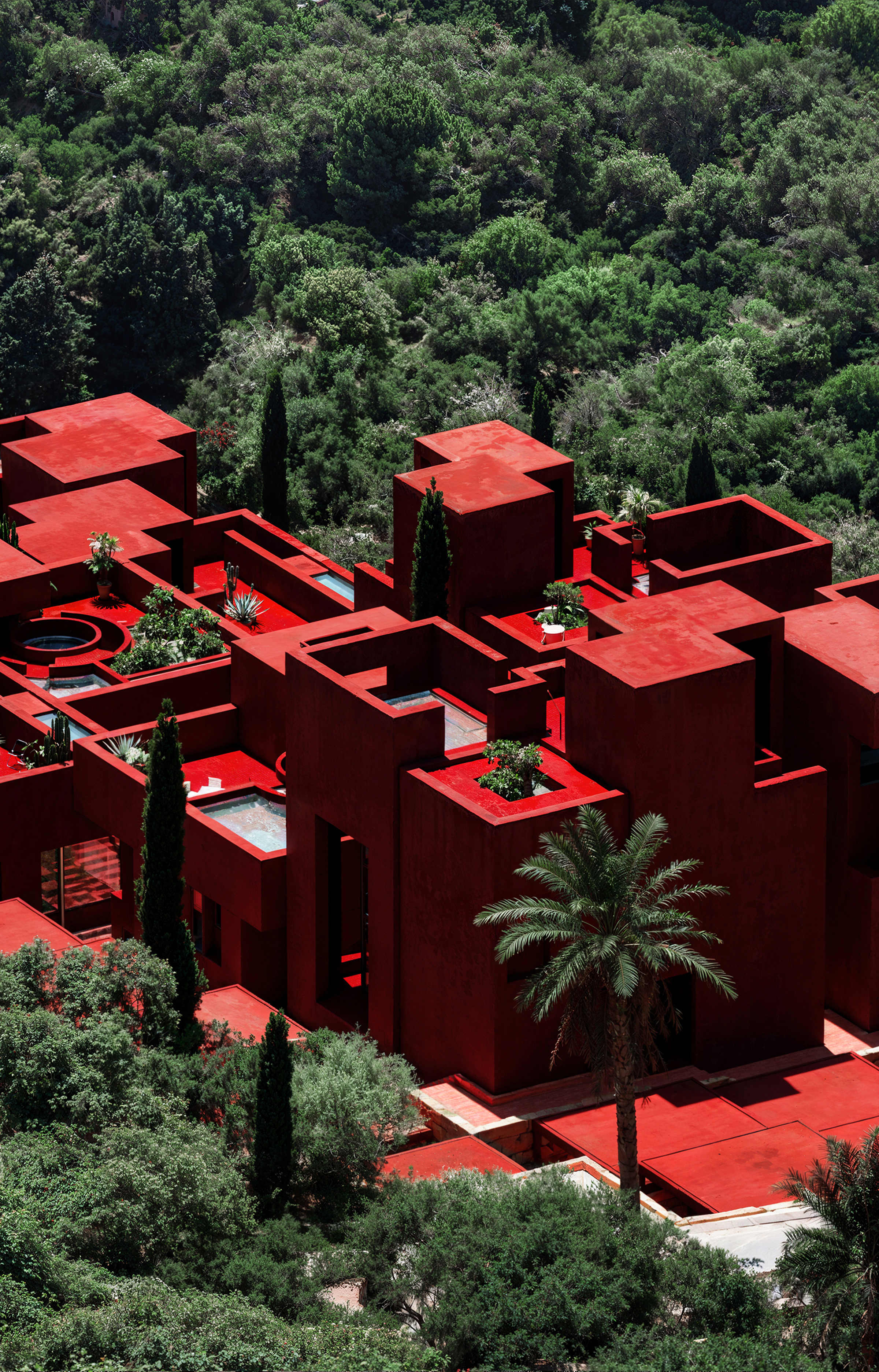 Objet design non identifié - le Red Sol Resort, château fort des temps modernes - IDEAT