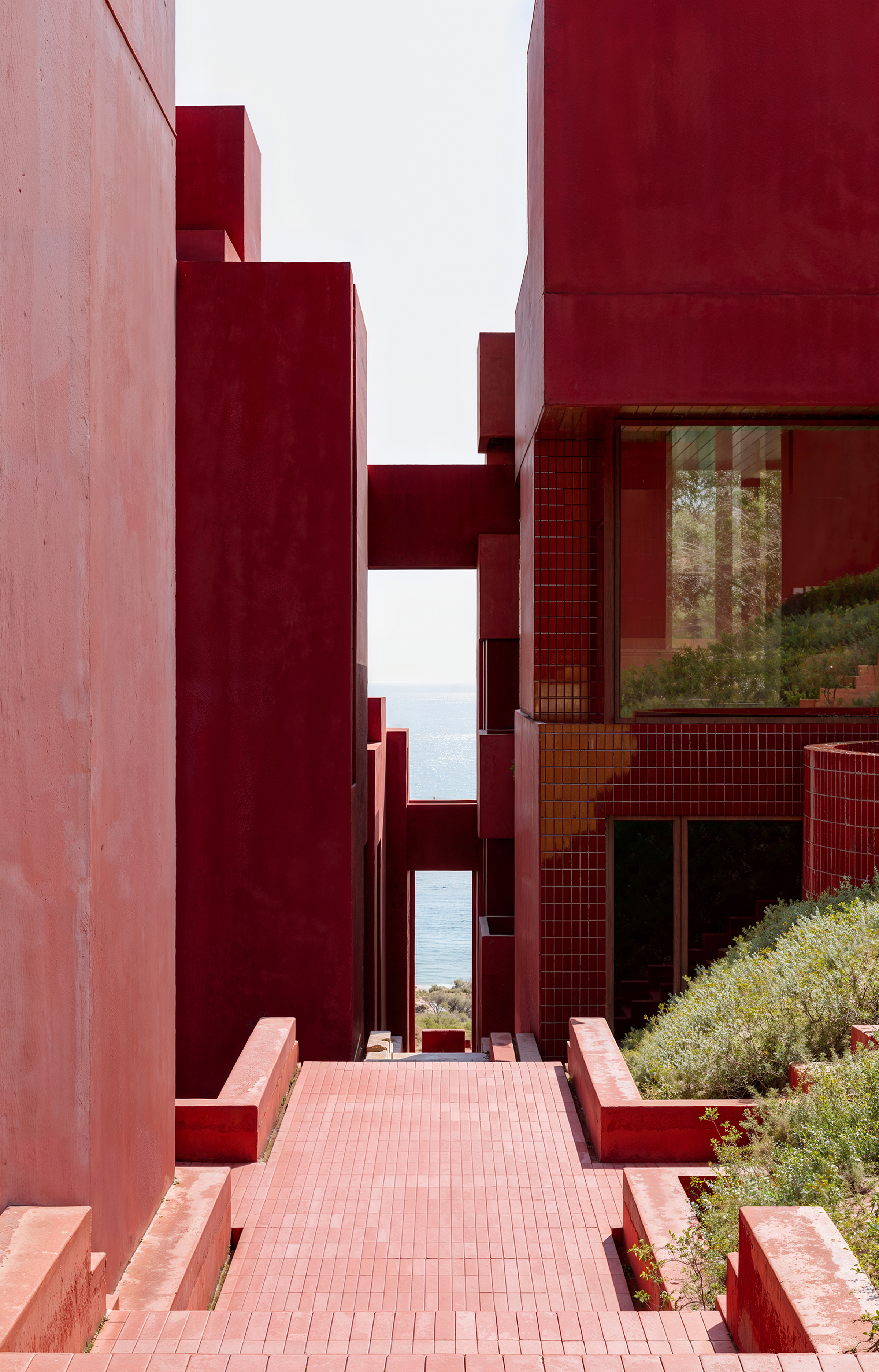 Objet design non identifié - le Red Sol Resort, château fort des temps modernes - IDEAT