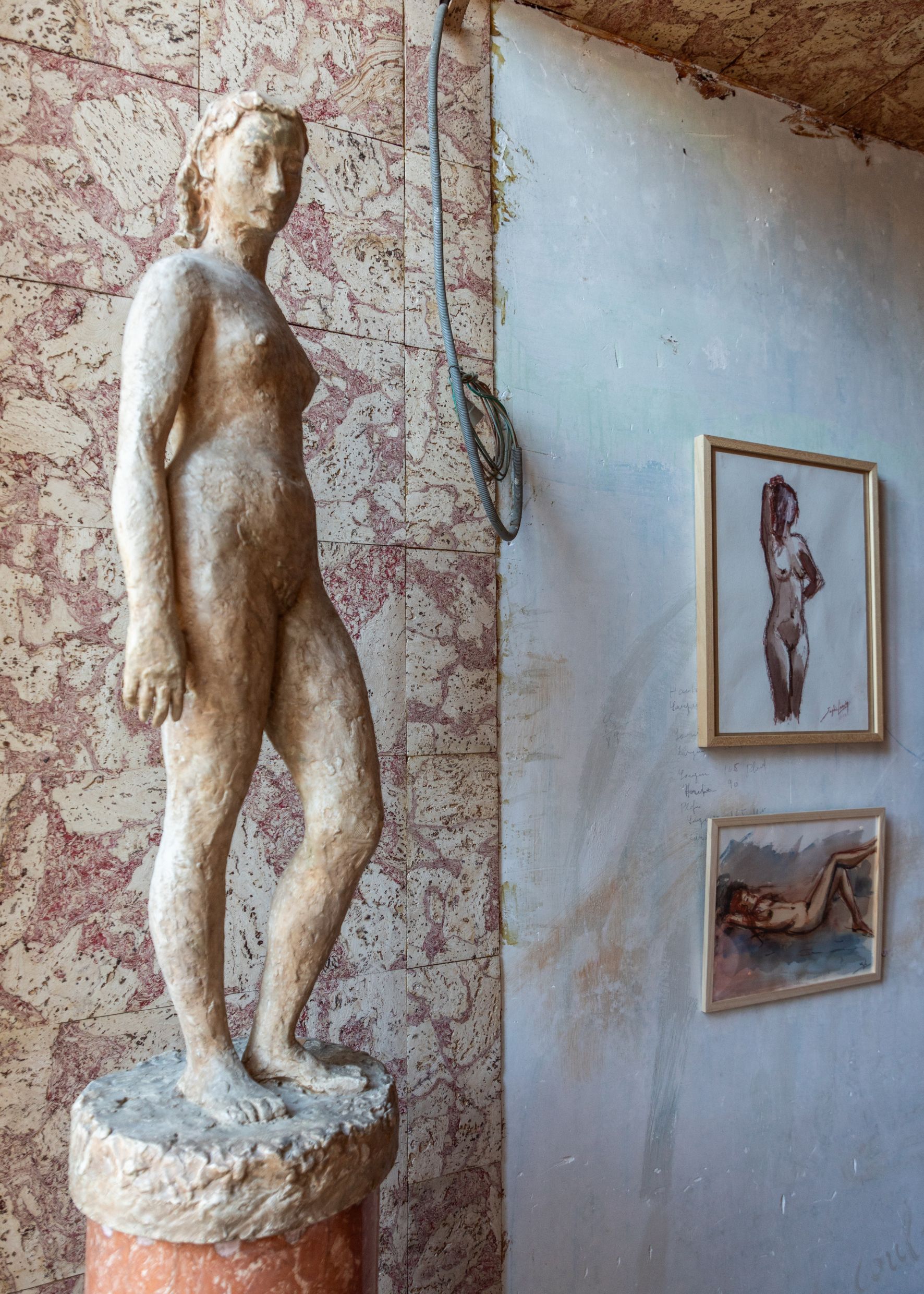 Installée à Bordeaux, Cécile d’Amade Briand a fondé Casapiane, une structure qui habille les intérieurs par des mises en scène dans lesquelles chaque objet trouve sa place, le temps d’une vente