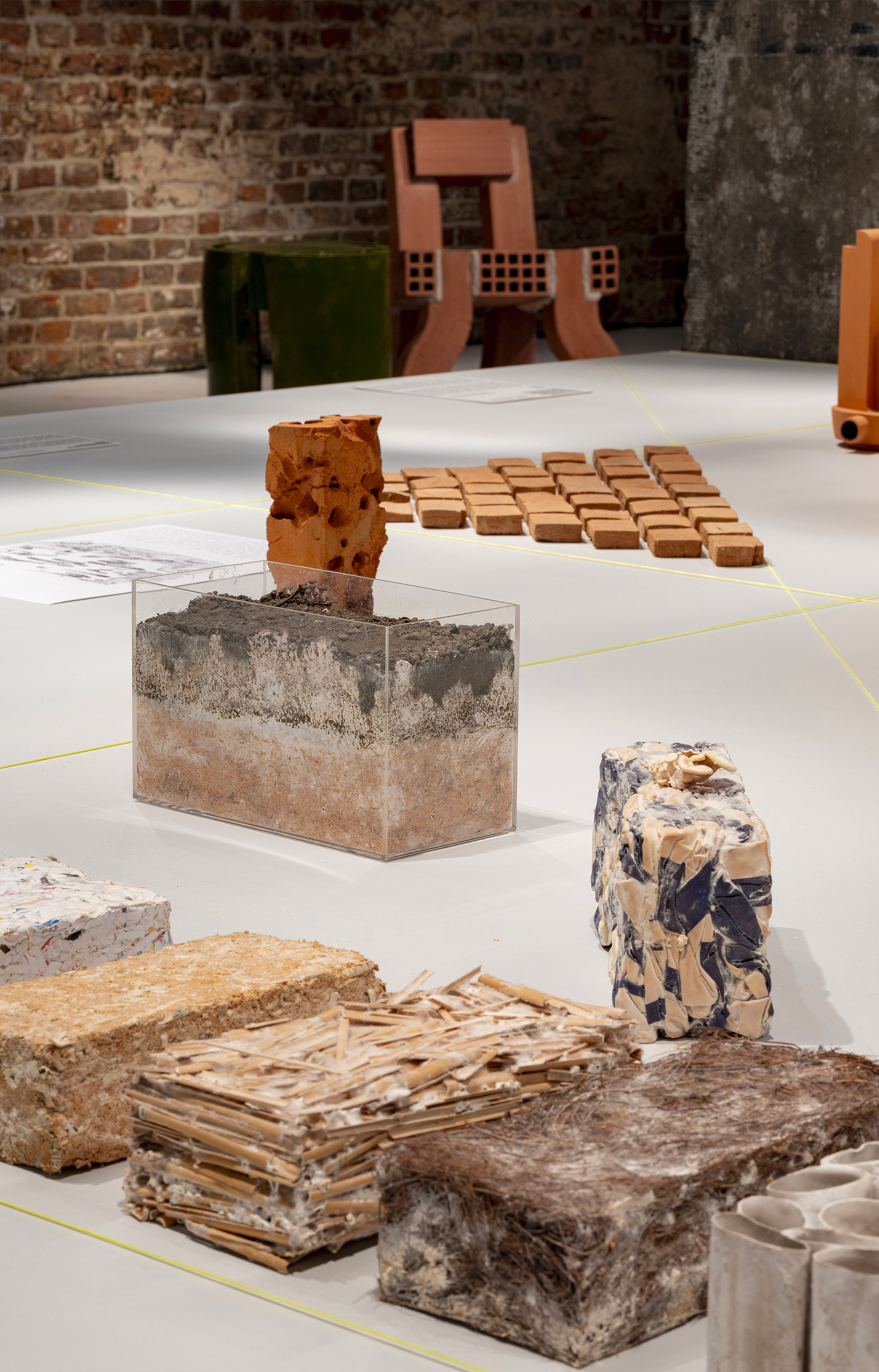 exposition "que veux-tu, brique" au CID Grand-Hornu - IDEAT