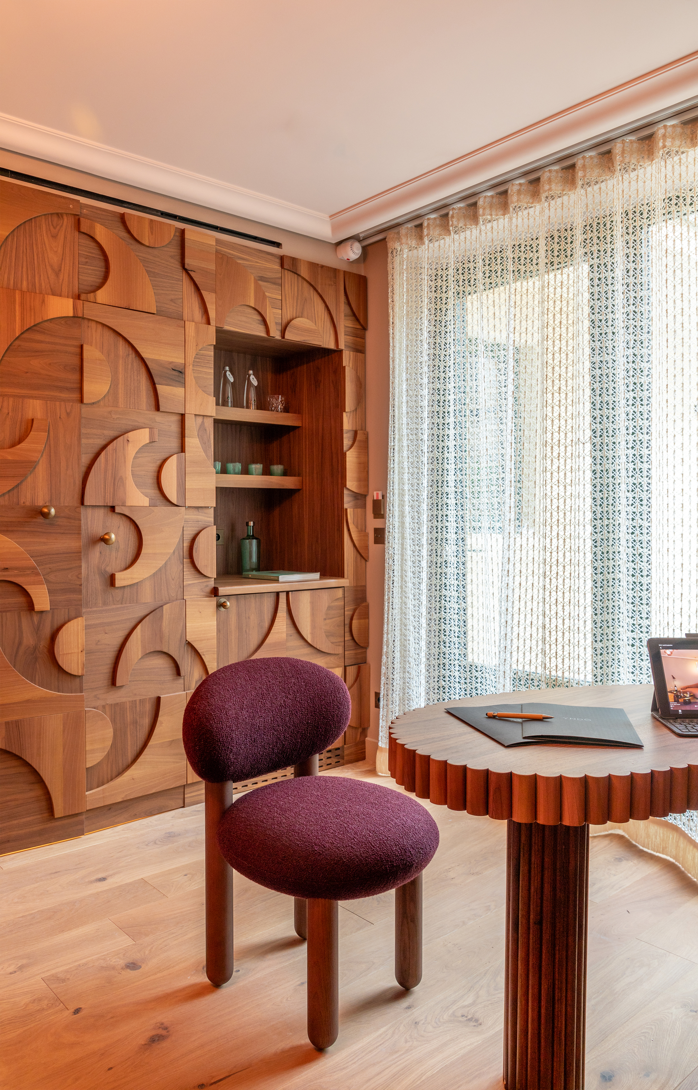 Art contemporain, design de collection : l’hôtel devient scène culturelle - IDEAT